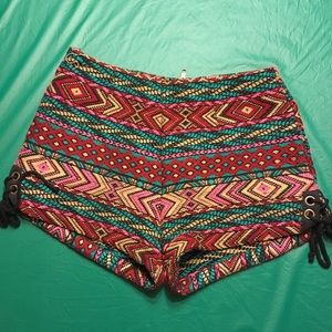 Zip in back shorts-Ecoté